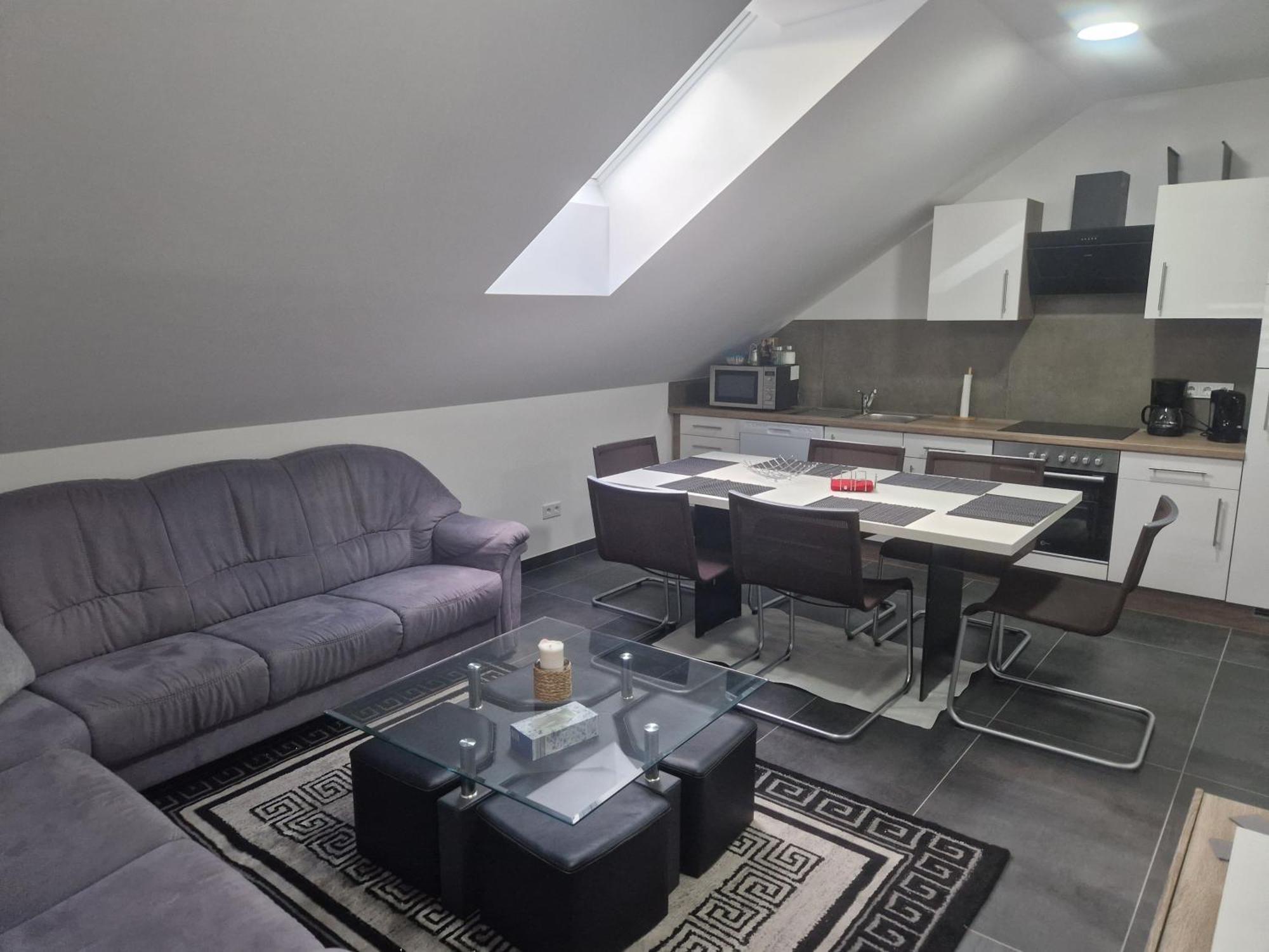 Laura Apartment
